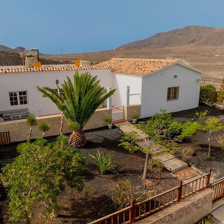 Casa Amaya - Spacious House With Pool, Large Garden, Bbq, 2 Terraces, And Ideal Location El Charco  Exterior photo